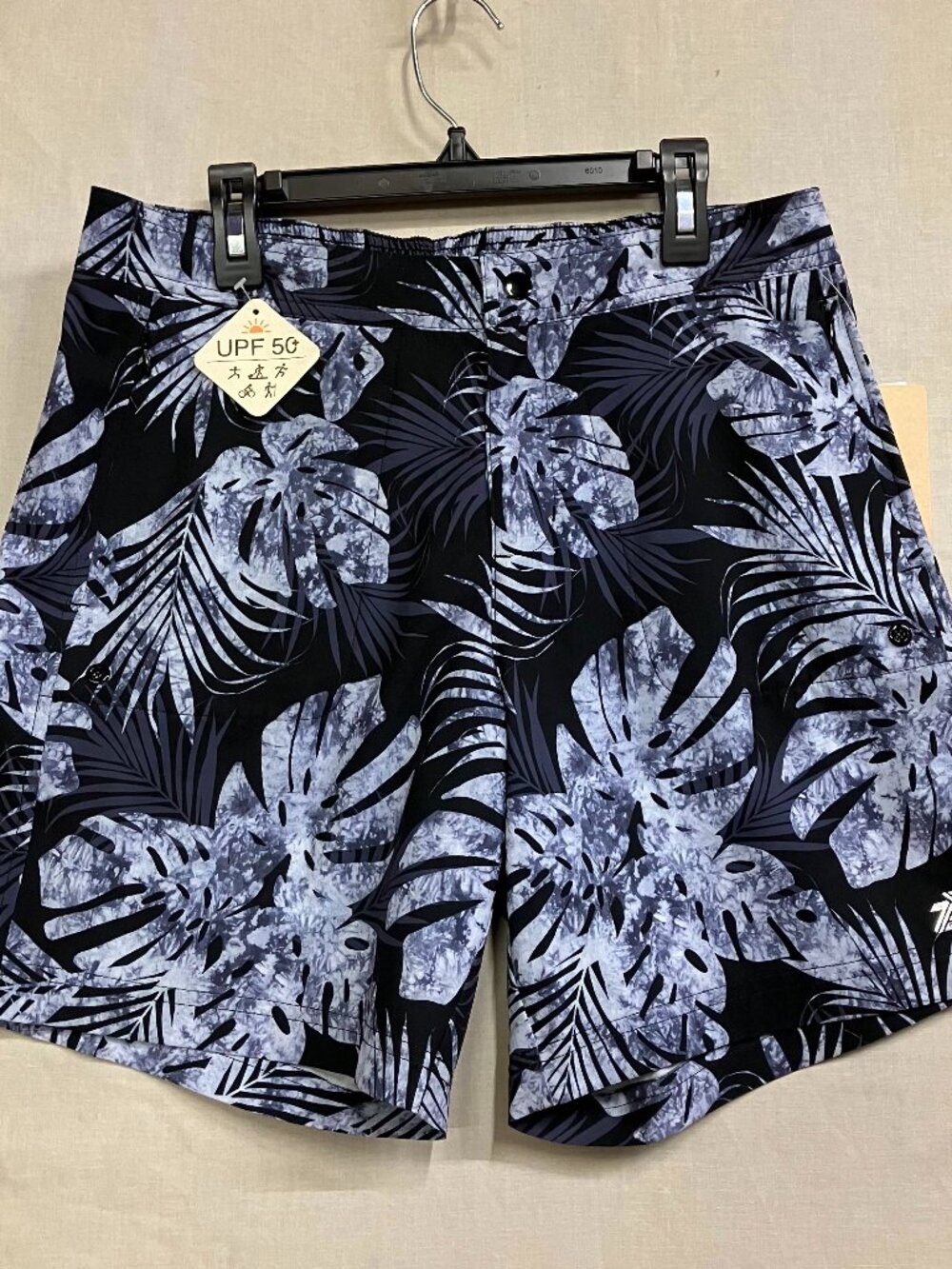 ZeroXposur Swim Trunks Men’s S Black Gray Floral UPF 50+ Stretch Board Shorts